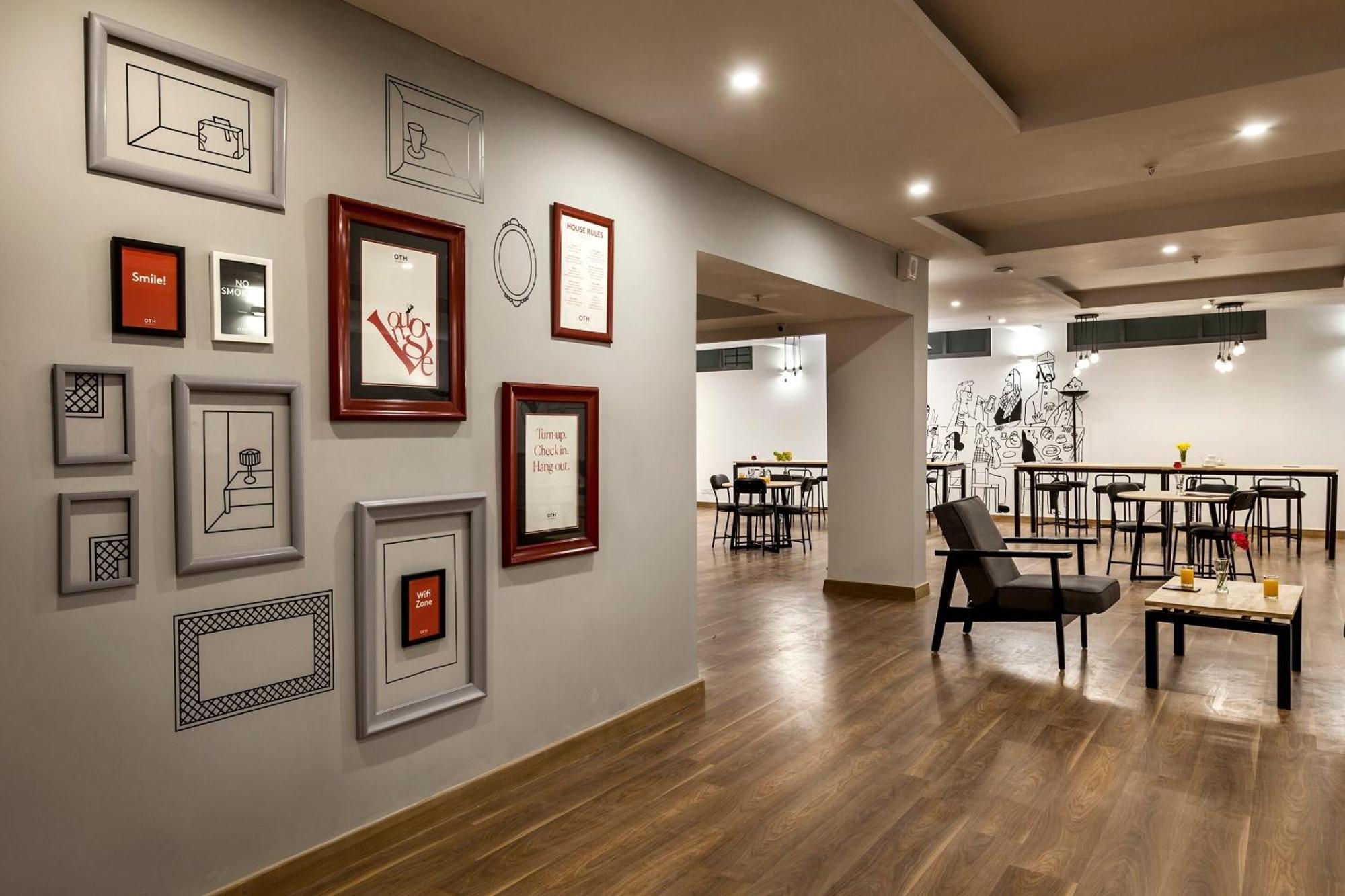Super Townhouse Hotel Impact Chinhat ภายนอก รูปภาพ